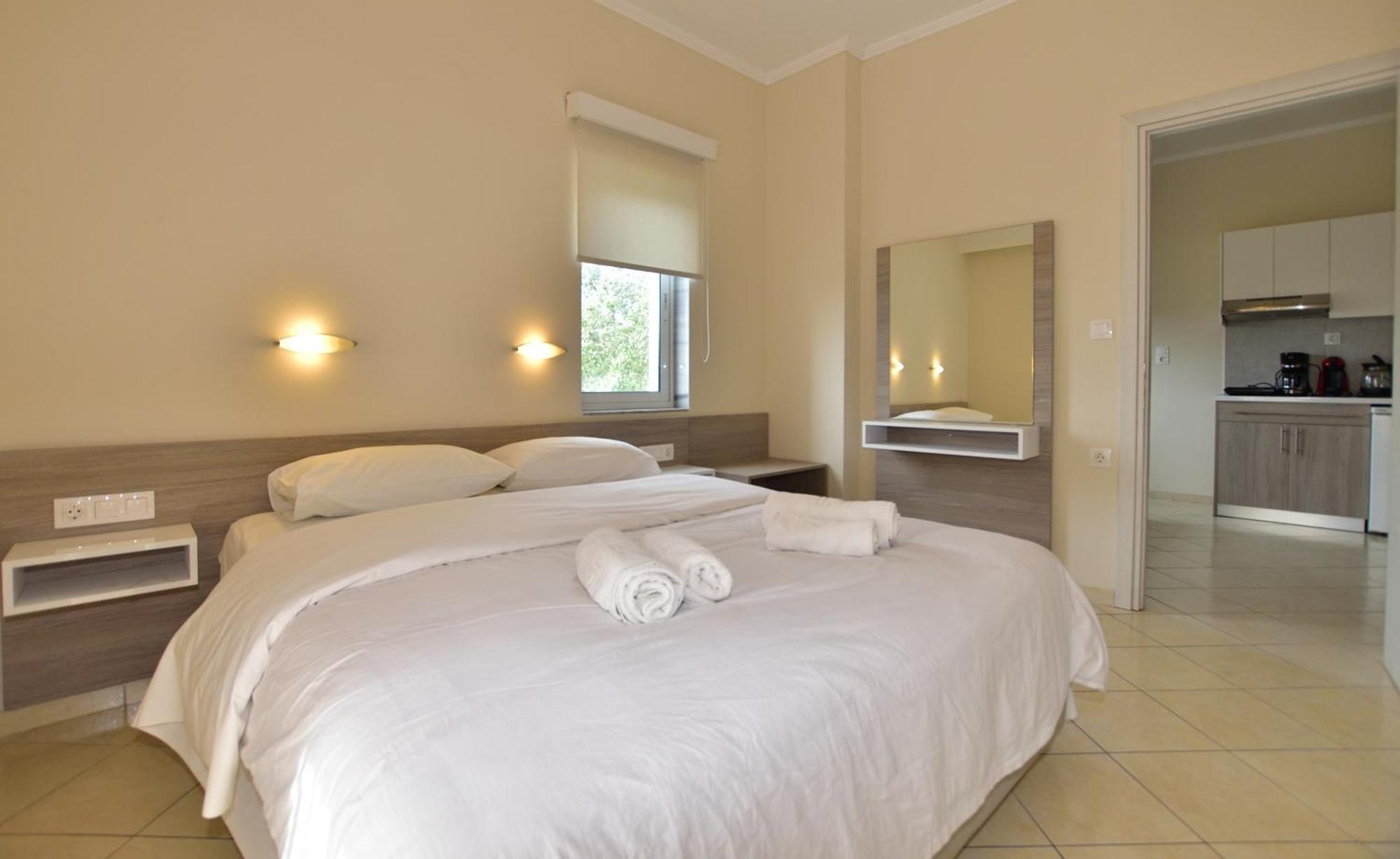 Flisvos Rooms Palaiochora Exteriér fotografie