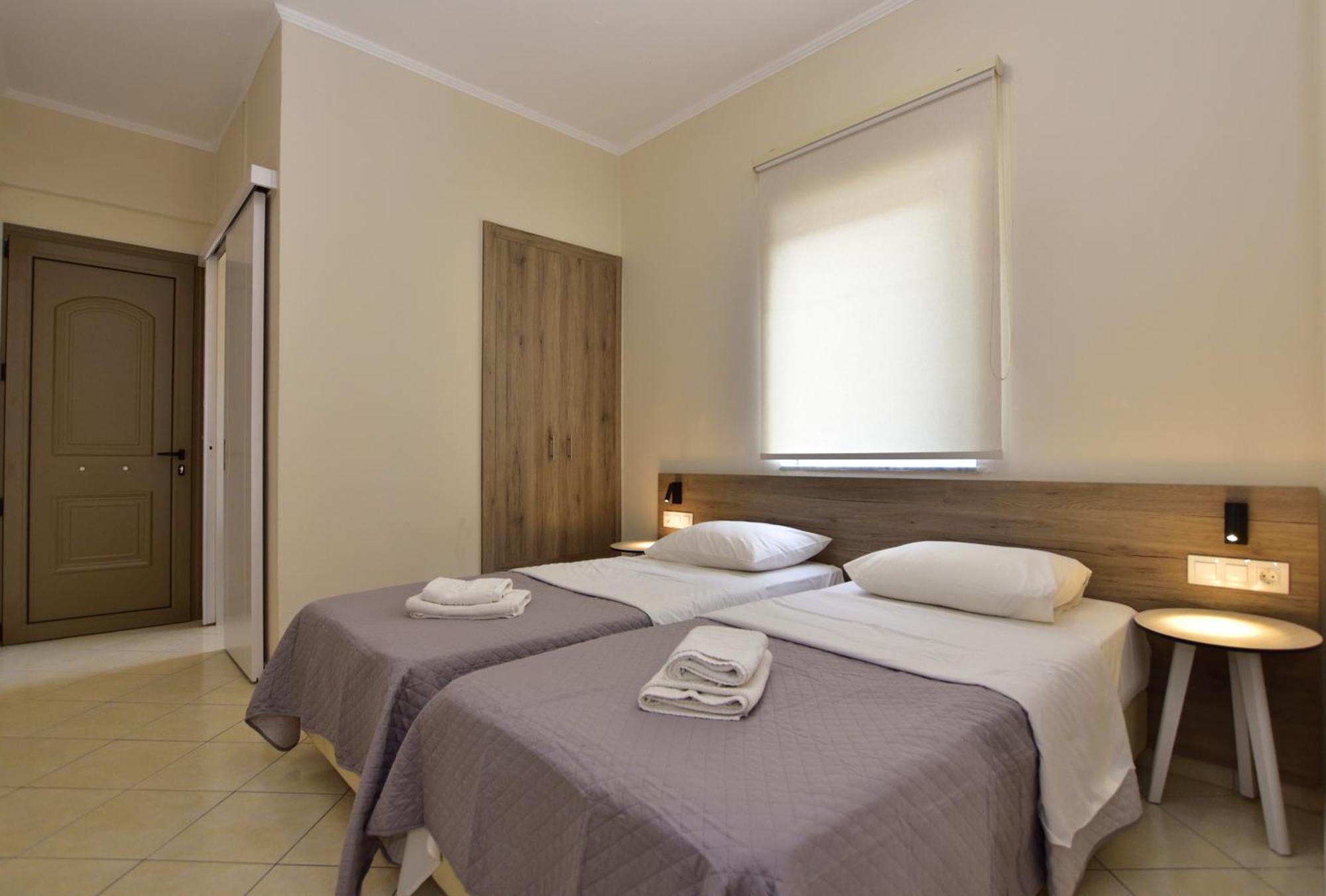 Flisvos Rooms Palaiochora Exteriér fotografie