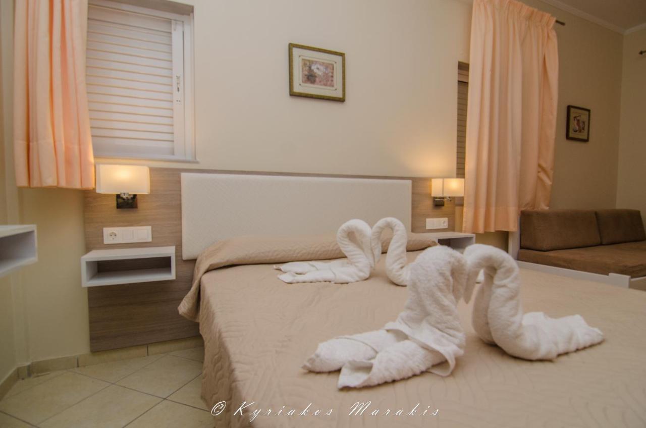 Flisvos Rooms Palaiochora Exteriér fotografie